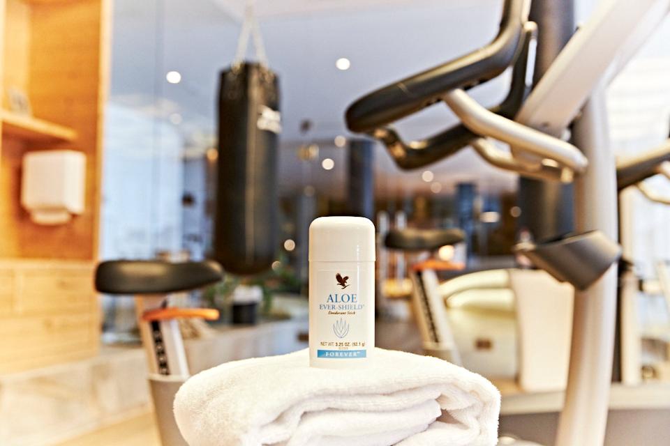 Aloe Ever-Shield® Deostift im Fitnessstudio – sanfter Schutz ohne Aluminium, ideal für aktive Menschen
